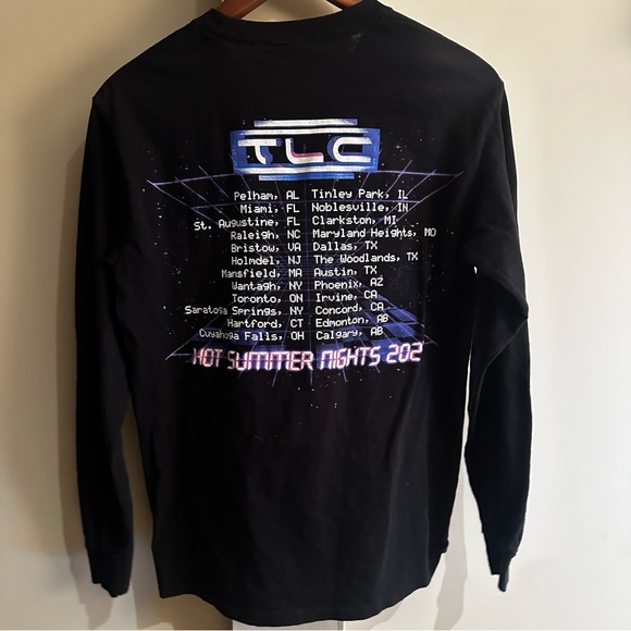 TLC  2023 Hot  Summer Nights Concert t-shirt Long Sleeved  ( no size tag) - Picture 3 of 6